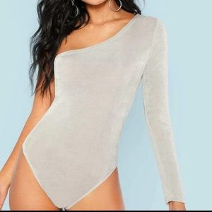 One shoulder skinny bodysuit